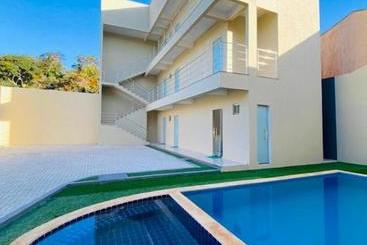 بنسيون Pousada Life