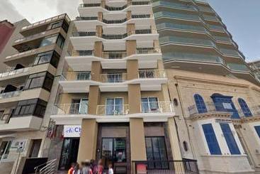 هاستل Sliema Chalet