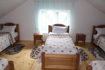 Kolochava Hotel & Restaurant