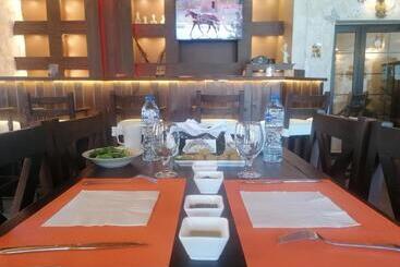 Mount Nebo Hotel & Restaurant Madaba City Center