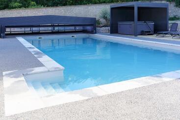 ユースホステル Domaine De Chaligny