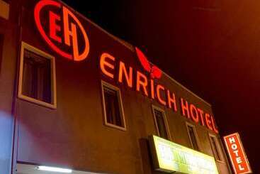 בית מלון כפרי Enrich