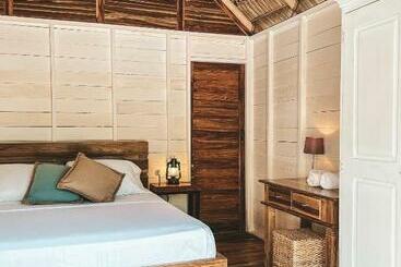 هتل Monoloko Lodge Popoyo
