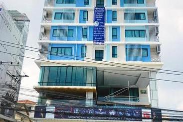 Отель Taragrand Donmuang Airport