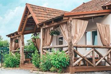 ユースホステル Villa Lukash