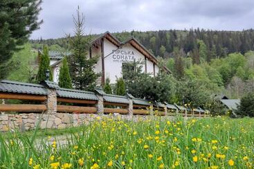 هتل آپارتمان гірська соната