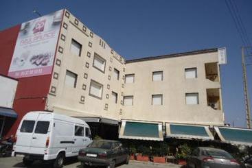 تختخواب و صبحانه Azul Palace