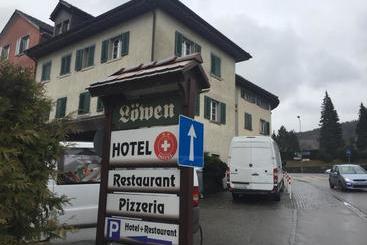 ホテル Restaurant Loewen
