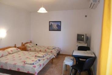 펜션 Guest House Tania