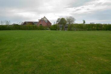 B&b “te Warskip Bij Blokvis”