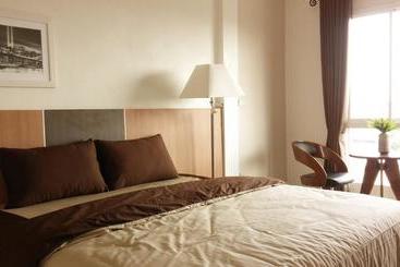 فندق Neo Km10โรงแรมที่พักใกล้สนามบินอู่ตะเภา แสมสาร สัตหีบ บ้านฉาง