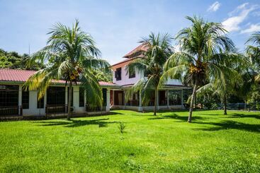 酒店 Oyo 44033 Terap Inn Kuala Nerang