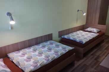 مُتل Gas Truck Centrum