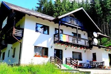 Pensiunea Vatra Bucovinei