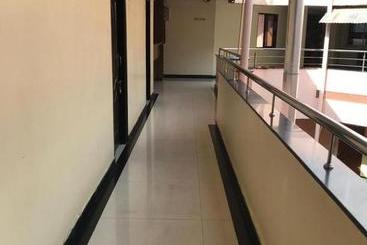 هتل Bharati Lodge