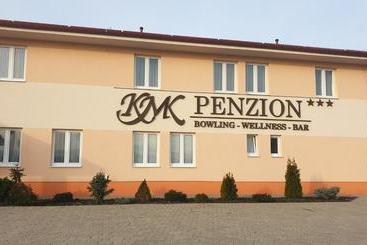 ペンション Kmk Penzión