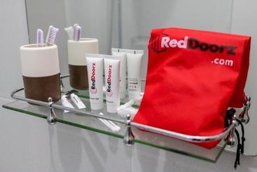 호텔 Reddoorz Near Lokawisata Baturaden 2