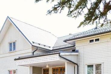 ホテル Saarijärven Ruustinna Oy