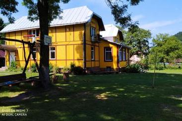 بنسيون дім з видом на гори