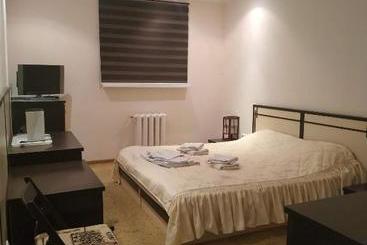 הוסטל Mini Hotel Chabany Lake   мини отель у озера чабаны