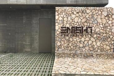 هتل Enishi Resort Villa