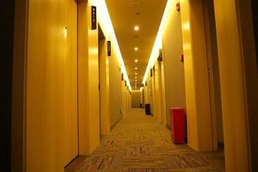 Thank Inn Chain Hotel Jiangxi Ganzhou Longnan County Longxiang Avenue Store