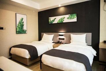 هتل Up And In Guizhou Qian Southwest Xingyi City Mengle City