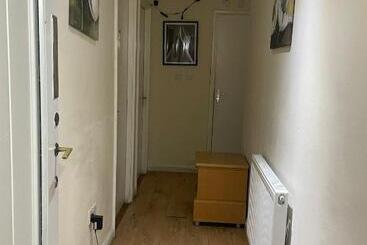 بنسيون A A Guest Rooms Thamesmead