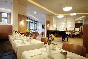 酒店 Esplanade Resort & Spa Adults Only