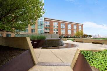 هتل Hilton Garden Inn Baltimore Inner Harbor