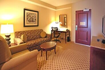 فندق Hilton Garden Inn Cincinnati Blue Ash