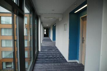 בית מלון כפרי Holiday Inn Express Zürich Airport, An Ihg