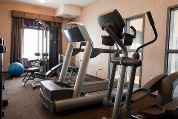 فندق Paradise Inn And Suites