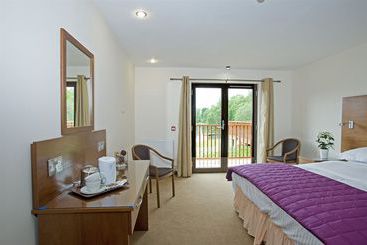 فندق The Lodge On The Loch Of Aboyne Restaurant With Rooms