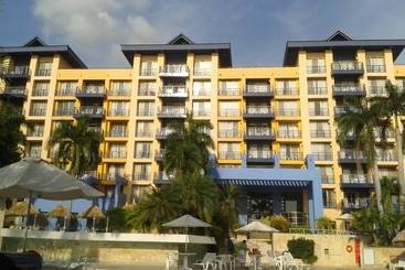 בית מלון כפרי Zuana Beach Resort