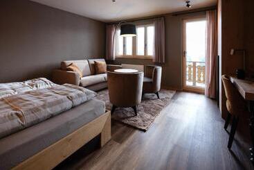 Panorama Hotel & Restaurant