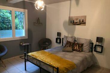 住宿加早餐  Domaine Pierrot