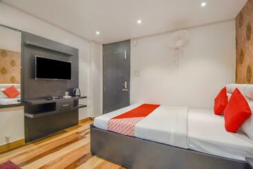 ホテル Vaccinated Staff  Oyo 79226  Roy Residency