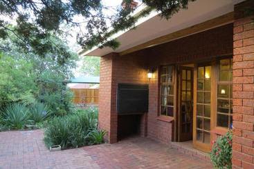 بنسيون Camelia Guest House