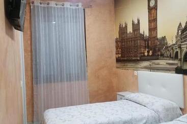 پانسیون Hostal Restaurante Casa Isabel