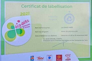 ベッドアンドブレックファースト La Dame Fines