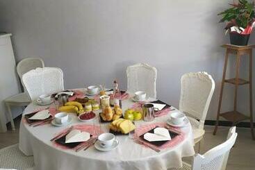 مبيت وإفطار Maison Plume