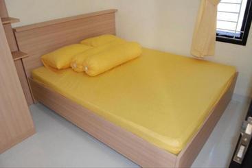 酒店 Guest House Dhome 1 Syariah Redpartner