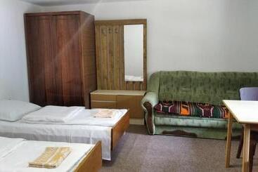 ペンション садиба у галина та йосипа