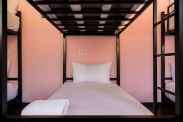 旅馆 Colorbox Beds And Rooms