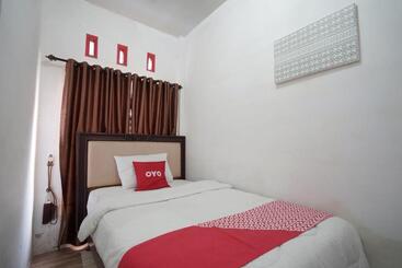 فندق Oyo 90645 Karisma Residence