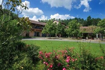 אתר נופש La Chataigneraie