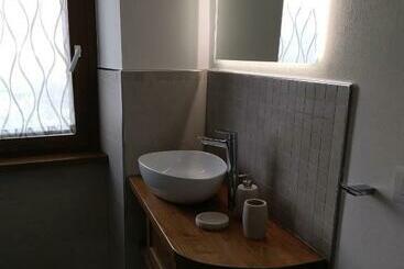 مبيت وإفطار Monte Zucco Relax Self Check In