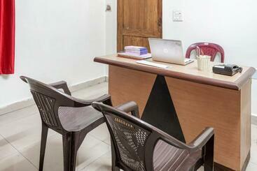 בית מלון כפרי Oyo 82214 Gayatri Guest House