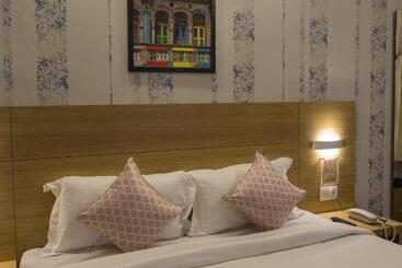 בית מלון כפרי The Solitaire Express